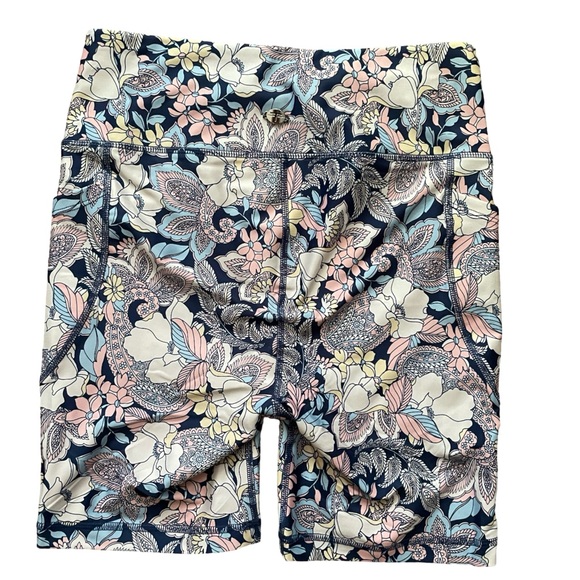 Tahari Sport Print Bike Shorts Small Navy Paisley with Pockets - Picture 2 of 3